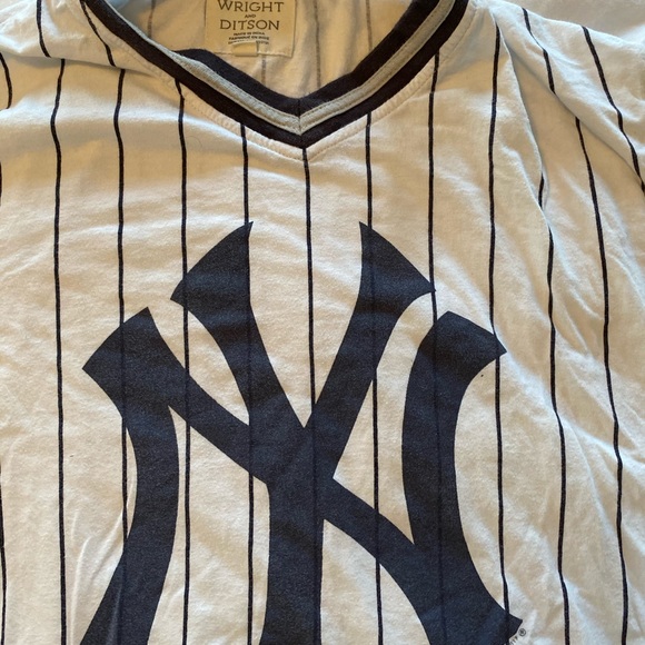 New York Yankee T-Shirt - Picture 2 of 3